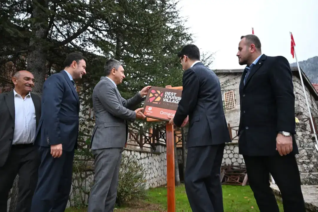 Ormana’ya Dünya Gururu: Tabela Törenle Yerini Aldı 3